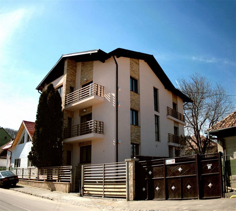 Twins Apartments Braşov Extérieur photo